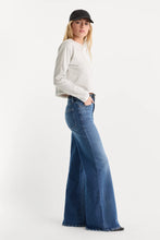 Load image into Gallery viewer, Good Petite Palazzo Jeans