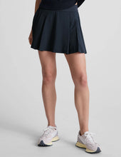Load image into Gallery viewer, Score Pleated Skirt Navy