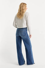 Load image into Gallery viewer, Good Petite Palazzo Jeans
