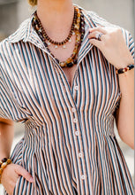 Load image into Gallery viewer, Chunky Magnetic Link Necklace - Light Brown
