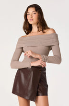 Load image into Gallery viewer, Oaklee Faux Leather Skort
