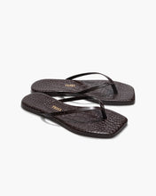 Load image into Gallery viewer, Crocodile Sqaure Toe Lily Sandal
