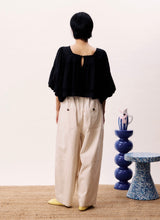 Load image into Gallery viewer, Fluvia Blouse Noir
