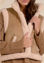 Load image into Gallery viewer, Harper Reversible Suede/Sherpa Vest
