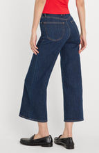 Load image into Gallery viewer, Good Waist Cropped Palazzo Jeans
